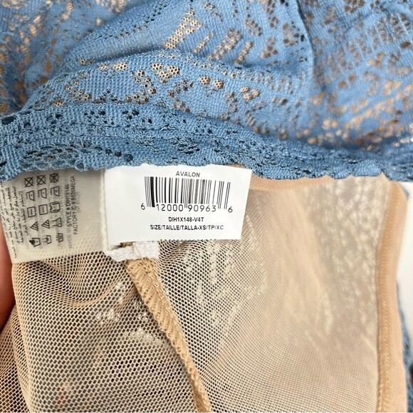 BCBGMaxazria “Avalon” Style Blue Lace Asymmetrical Top- Size XSmall - Picture 6 of 6